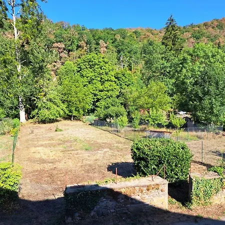 Refuge Connecté En Bord De Sioule Hébergement de vacances Menat